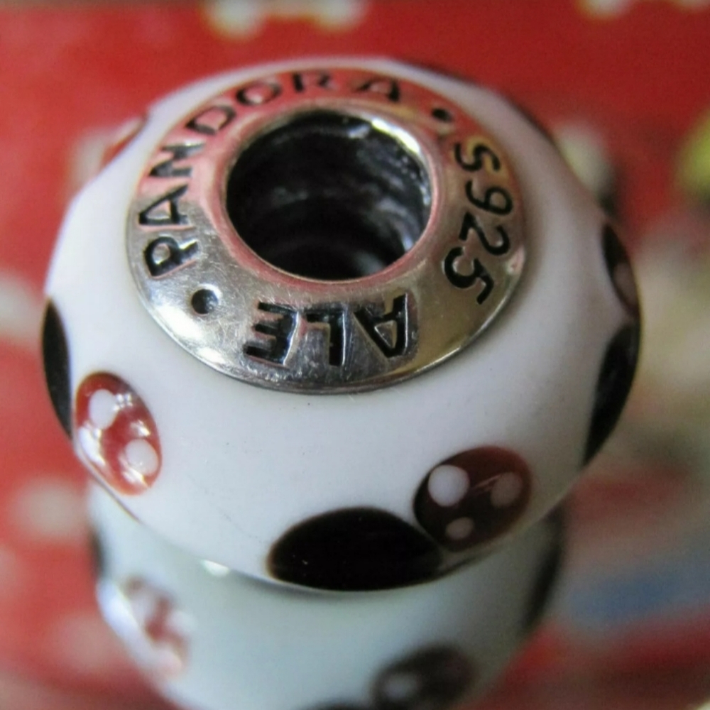 Pandora Minnie Mouse signature Murano. - Picture 6 of 8